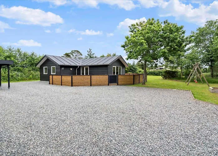 Bv212-blavand-sonder-vasevej-27 بيت للعطل *